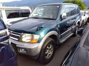 2002 MITSUBISHI PAJERO