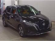 2022 NISSAN KICKS