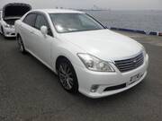2010 TOYOTA CROWN ROYAL SALOON