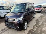 2010 NISSAN ROOX