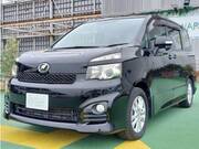2010 TOYOTA VOXY