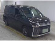 2022 TOYOTA VOXY