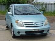 2003 TOYOTA IST