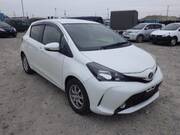 2015 TOYOTA VITZ F