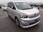 2011 TOYOTA VOXY
