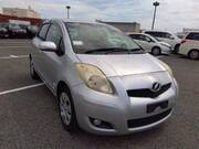 2010 TOYOTA VITZ U