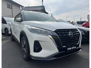 2021 NISSAN KICKS