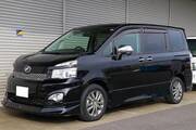 2011 TOYOTA VOXY