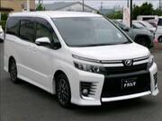 2014 TOYOTA VOXY