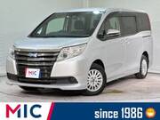 2016 TOYOTA NOAH HYBRID X