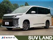 2022 TOYOTA VOXY