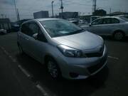 2012 TOYOTA VITZ U