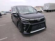 2018 TOYOTA VOXY