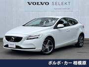 2017 VOLVO V40