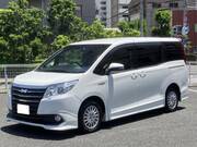2014 TOYOTA NOAH HYBRID X