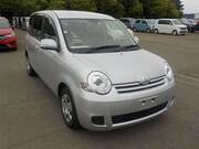 2014 TOYOTA SIENTA X