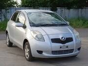 2007 TOYOTA VITZ F