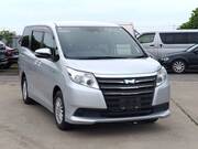 2017 TOYOTA NOAH HYBRID X
