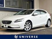 2018 VOLVO V40