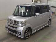 2014 HONDA N-BOX CUSTOM