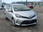 2015 TOYOTA VITZ F