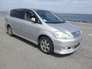 2003 TOYOTA IPSUM