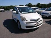 2010 TOYOTA RACTIS X L PACKAGE