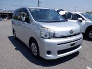 2012 TOYOTA VOXY