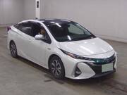 2017 TOYOTA PRIUS PHV
