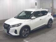 2021 NISSAN KICKS