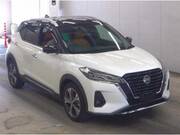 2022 NISSAN KICKS