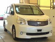 2010 TOYOTA NOAH X SMART EDITION
