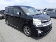 2012 TOYOTA VOXY