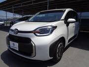 2025 TOYOTA SIENTA