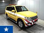 2015 MITSUBISHI PAJERO