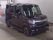2018 HONDA N-BOX CUSTOM