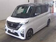 2022 NISSAN ROOX