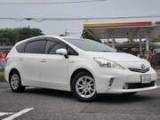 2011 TOYOTA PRIUS ALPHA S