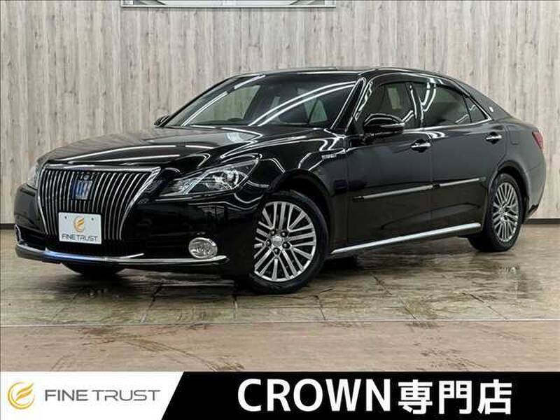 -CROWN MAJESTA