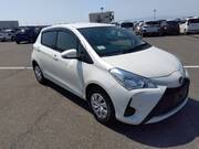 2017 TOYOTA VITZ F