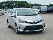 2015 TOYOTA VITZ F