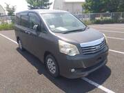 2010 TOYOTA NOAH X SMART EDITION