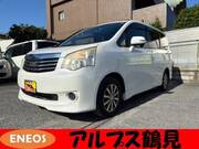 2010 TOYOTA NOAH