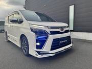 2017 TOYOTA VOXY