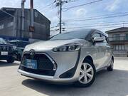 2020 TOYOTA SIENTA X