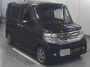2016 HONDA N-BOX CUSTOM
