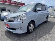 2013 TOYOTA NOAH