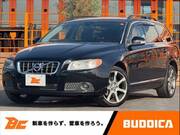 2010 VOLVO V70