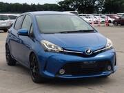 2015 TOYOTA VITZ F