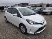 2015 TOYOTA VITZ F